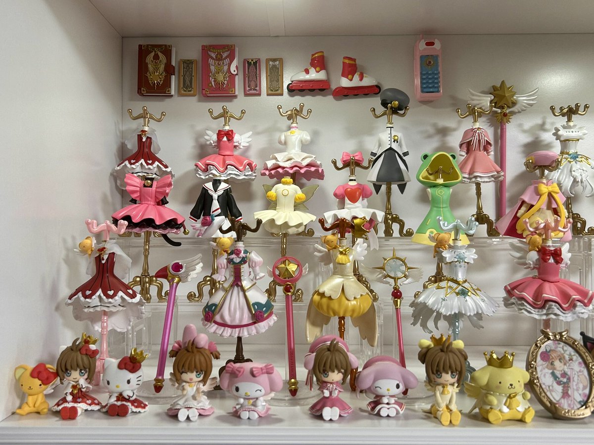 YasuoHashimoto5's tweet photo. #うちのコレクション

棚が置いてある部屋を、一時的に妹夫婦に��すことになったので、棚の一部を妹専用にディスプレイしました。
子育てが落ち着いたら妹に譲ろうと計画して集めていたガシャポン＋食玩アイテムたち。
今回は可愛いに全振りしました笑 https://t.co/80MQGFCxxz