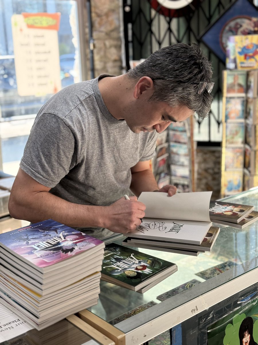 Kazu Kibuishi tweet media