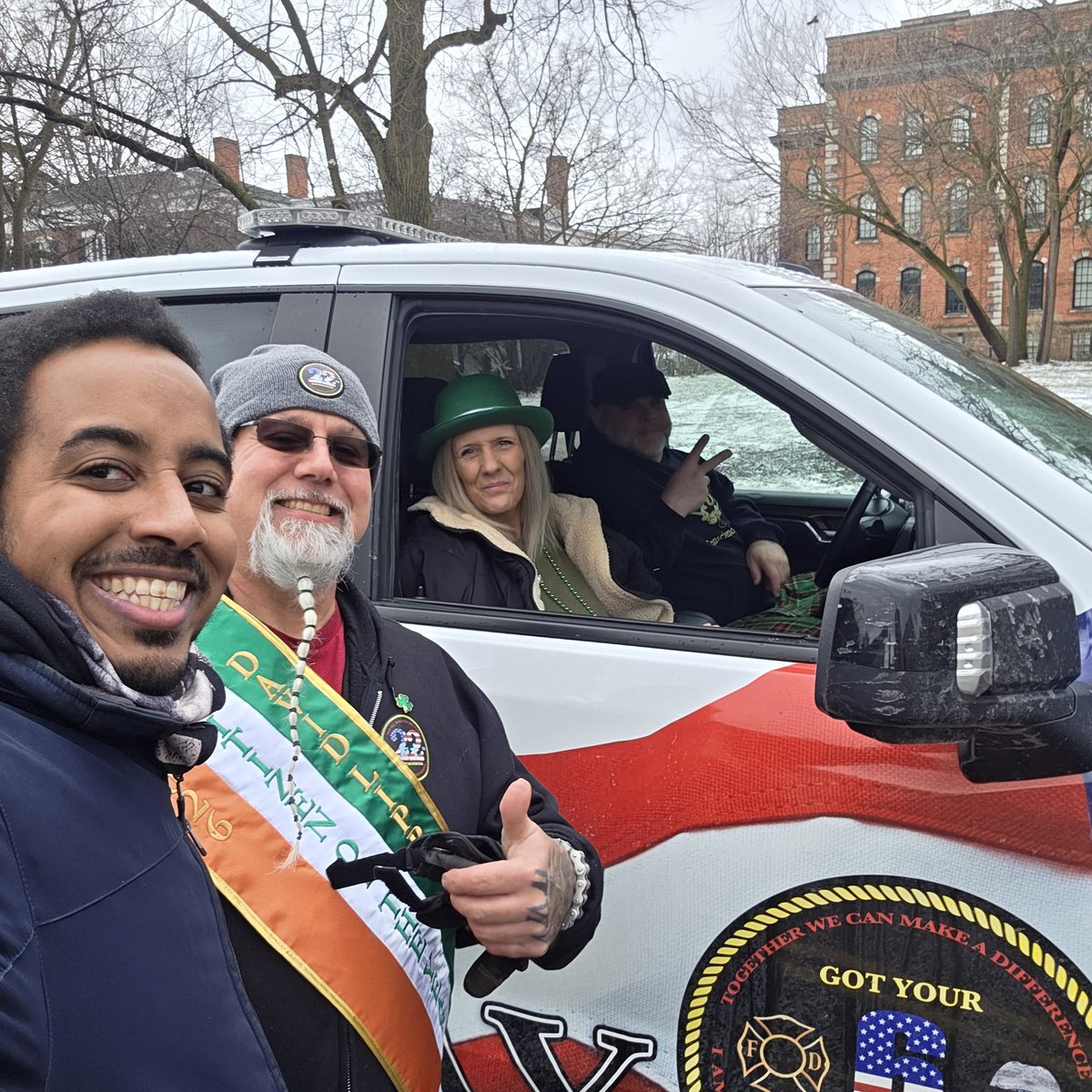 Marcus4Roc's tweet image. Awesome day at the St Patrick's Day parade. Love all of you guys you're awesome. 
❤️🇺🇸🫡 God Bless America 🫡🇺🇸✝️

St Patrick's Day pictures set one
#TeamMarcus #rochesterny #rochester #Republicans