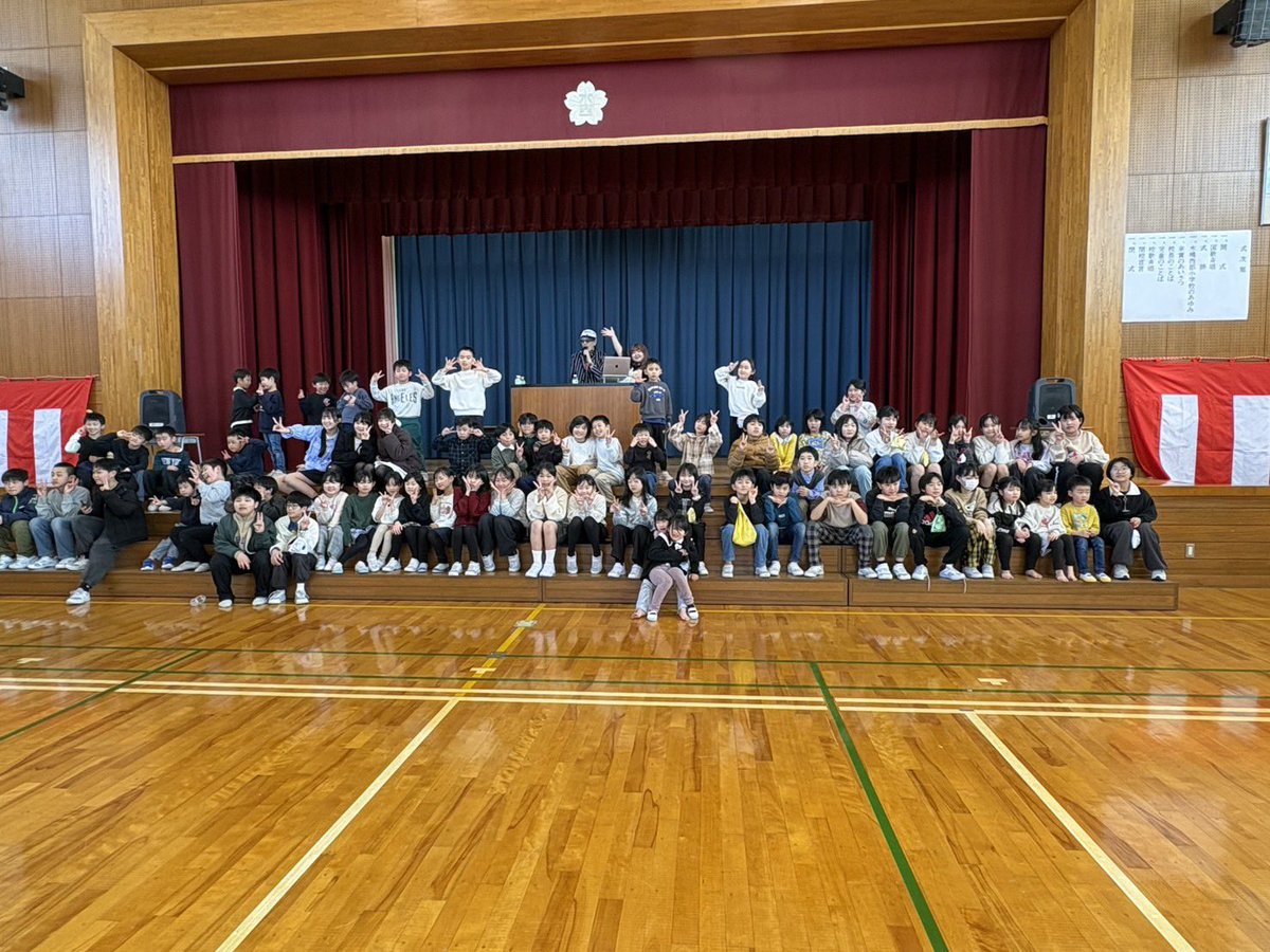 先日末は富山市内の児童クラブさんで、昨日は同じく富山市内の
小学校閉校式でDJを担当させて
頂きました！

こういう場を繰り返しつくっていくことが子供達の未来を少しずつ変えていくんだなぁと感じます😊
やるしか！