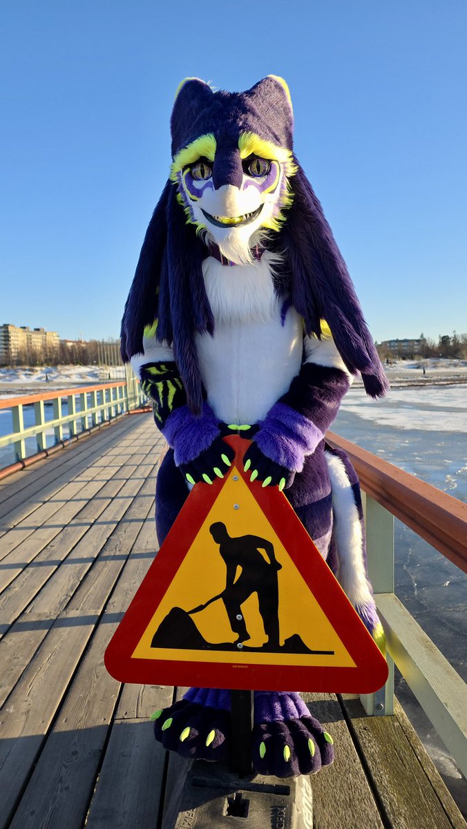 cenecasergal's tweet image. Nothing to see here, just usual Swedish construction work happening here

🎞️🪡 @whitewingsuits

#Sergal #Cheese #Fursuit #Furry #Furryfandom #Fursuiting #FursuitEveryday #SergalSunday
