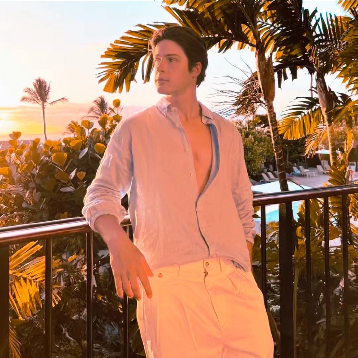 ᯓ 𝙡͟𝙤͟𝙜͟𝙖͟𝙣͟ ͟𝙖͟𝙨͟𝙩͟𝙤͟𝙧͟ ⭑.ᐟ tweet media