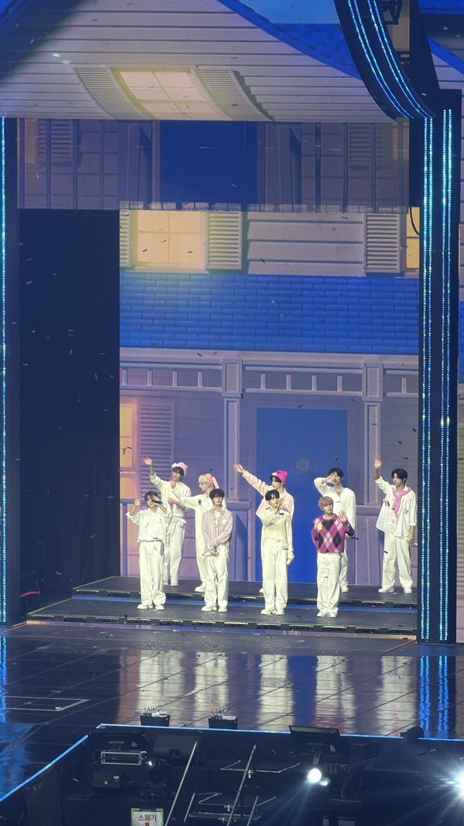 ㅎii ྀི tweet media