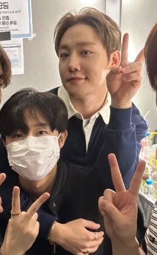 auenness tweet media