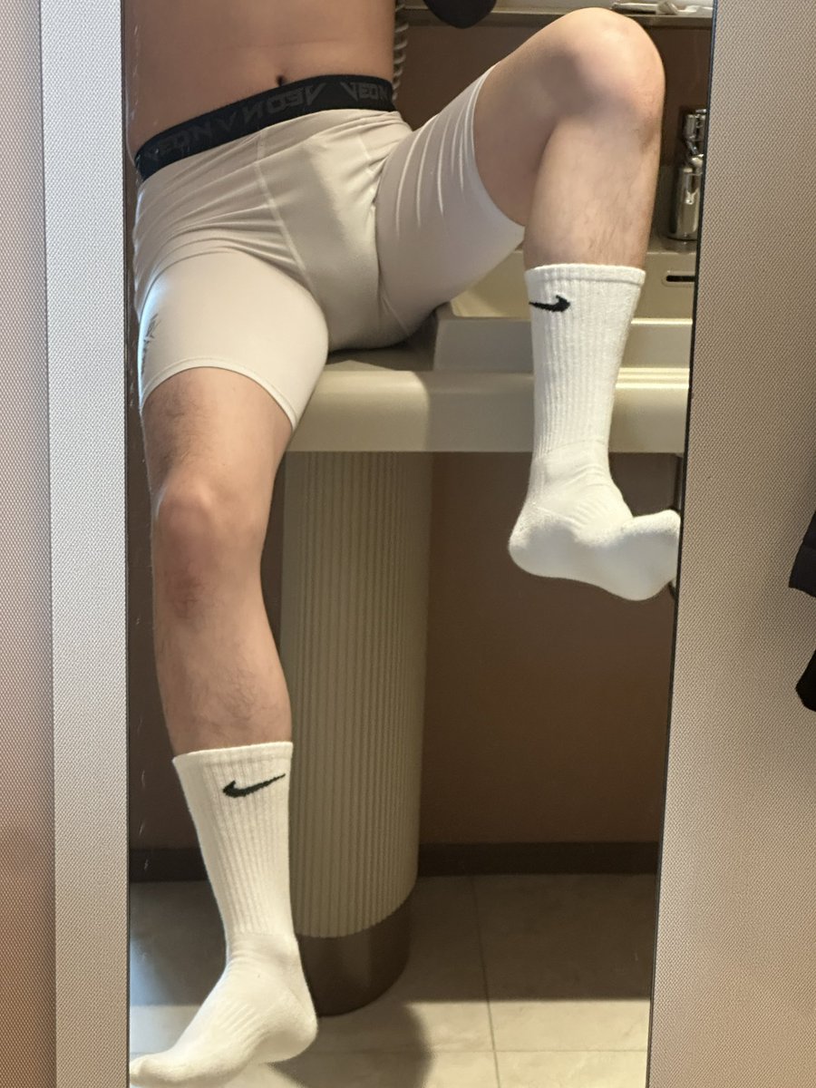 duanchang69's tweet photo. 前面还是后面🥵 https://t.co/PW4UP5f03V