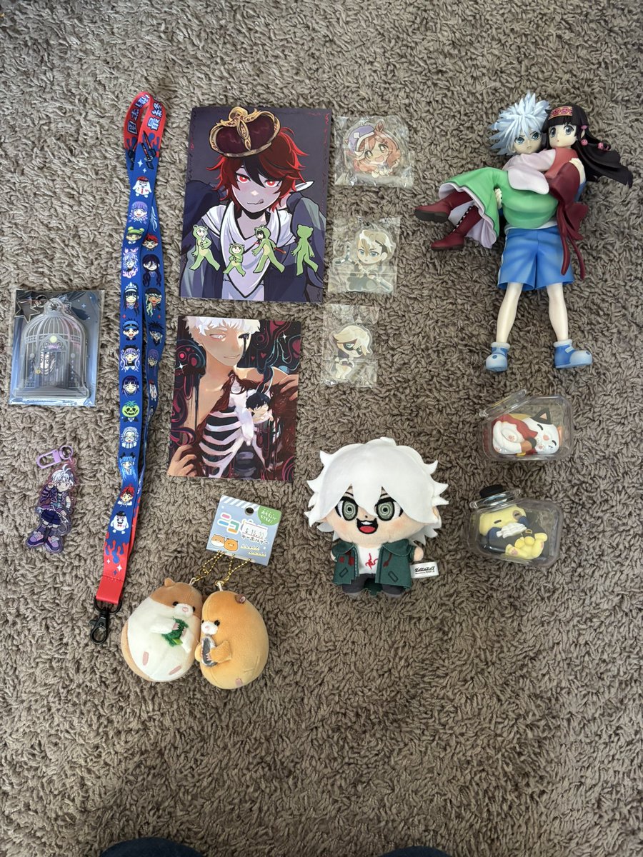 rawrizardz's tweet photo. nakakon haul. i got to ask kodaka a question and got so nervous the right side of my face spasmed for a good 20 minutes after https://t.co/78ECtjCfDy
