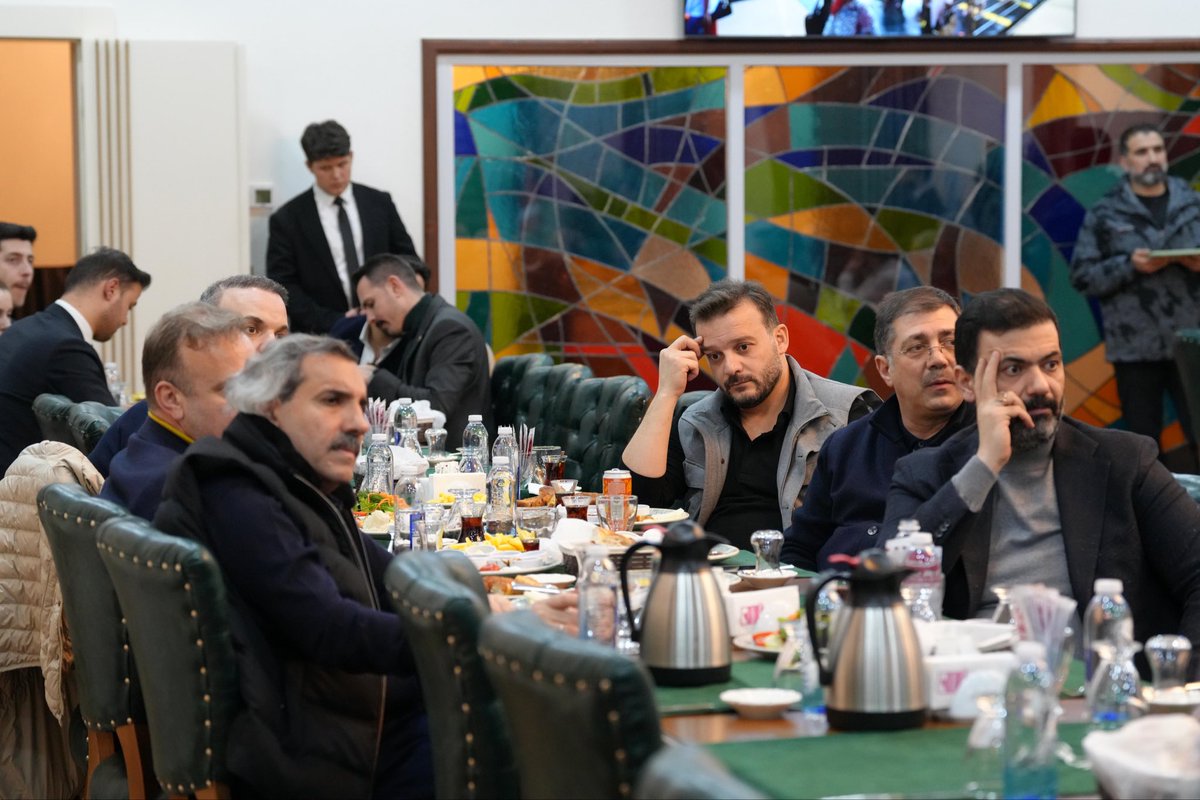 ahmetcinpendik's tweet photo. AK Parti İstanbul  İl Başkanlığında aynı dönemde birlikte görev yaptığımız kıymetli dava arkadaşlarımızla sahurda buluştuk. Emeklerin, hatıraların ve kardeşliğin konuşulduğu güzel bir sahur oldu. Birlik ve beraberliğimizin daim olmasını diliyorum. https://t.co/NP2672itD1
