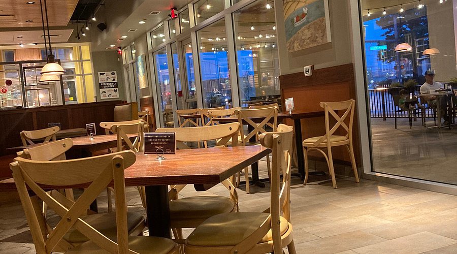 Went to Tupelo Honey in Virginia Beach, Va.  The chicken is good.  #eatlocal.