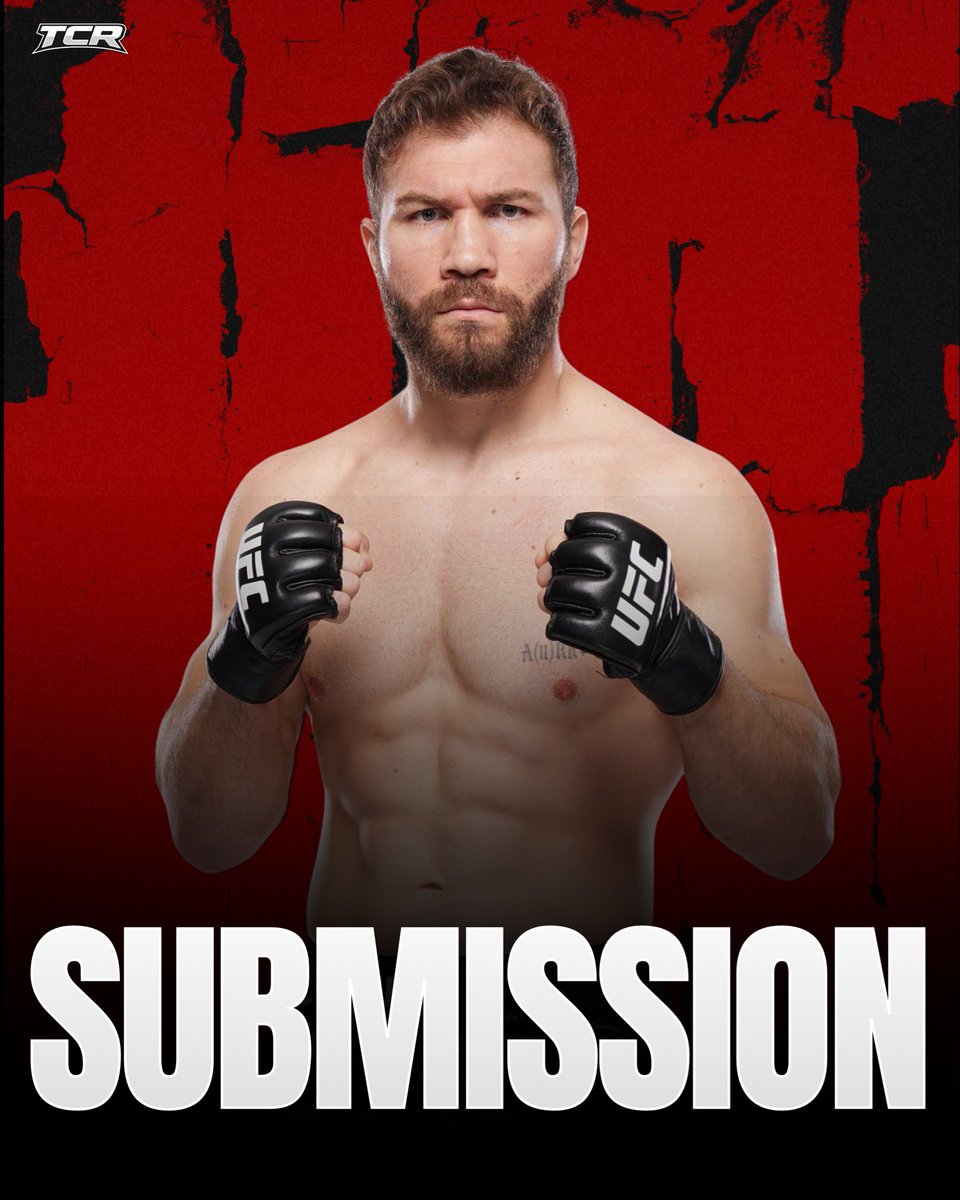 thecagereport_'s tweet image. Ion Cutelaba wins a submission in R1 over Oumar Sy #UFCVegas114