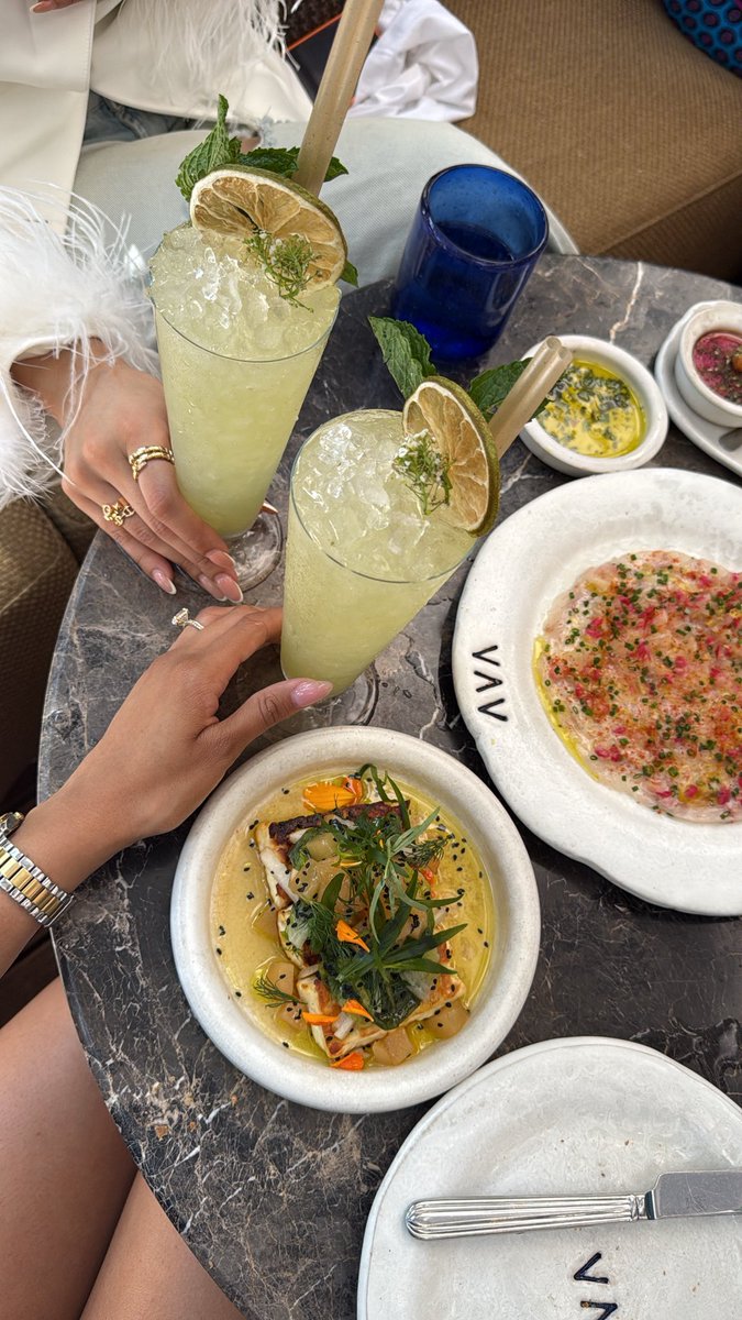 yarimarcano_'s tweet photo. Brunch🥂🍽️ https://t.co/BaxZQgaVuo