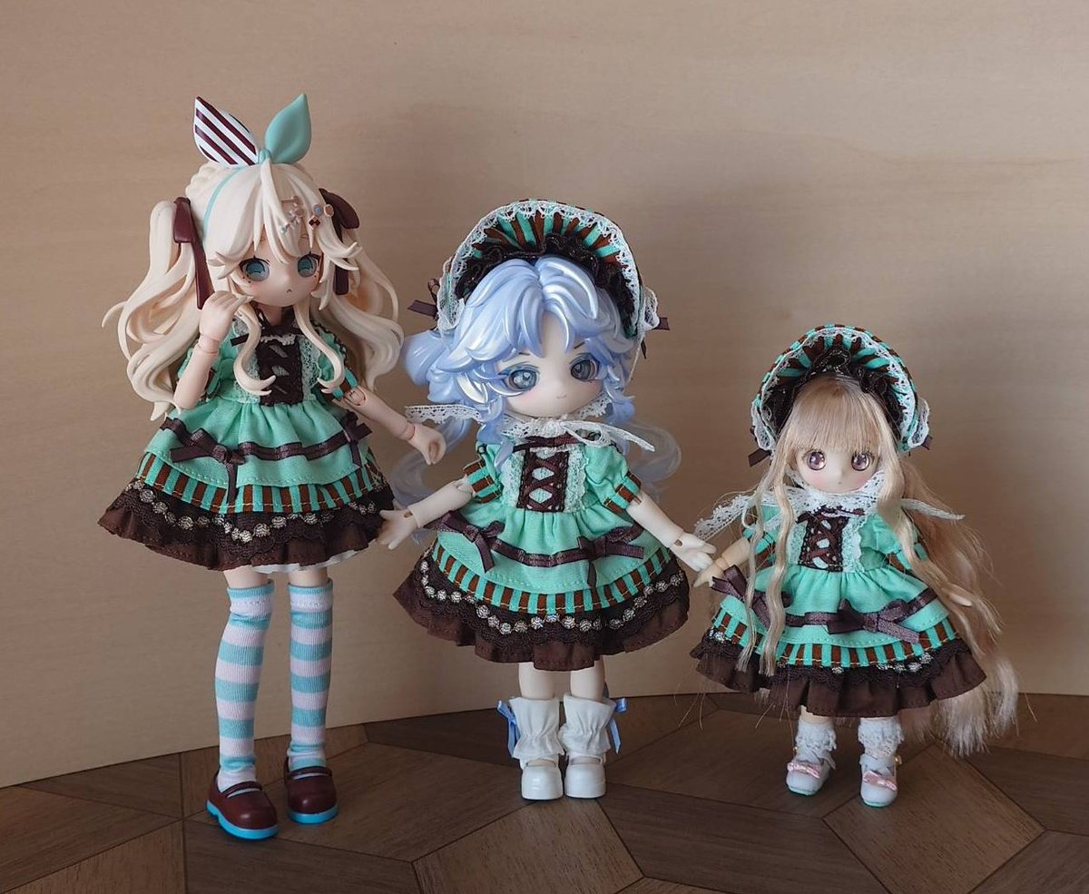 【再販】
チョコミントカラードレス
1/12ドールサイズ

完売していたドレスセットの再販です。
胴サイズが同じドールでしたら1/8ドールも着用出来ます✨️

#アイドール東京 76
2026年3月21日(土)
東京ビッグサイト 西3･4ホール

Arcadian　B-25,26