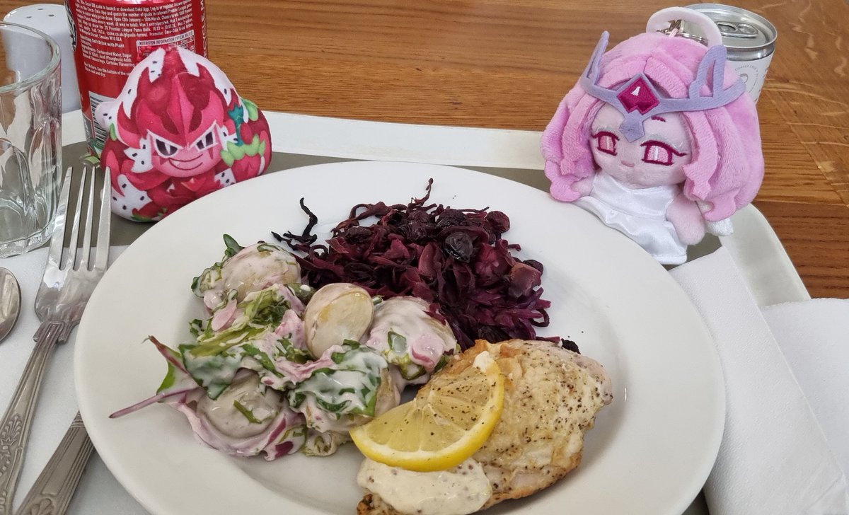 wawaghy's tweet image. lunch with the #gang