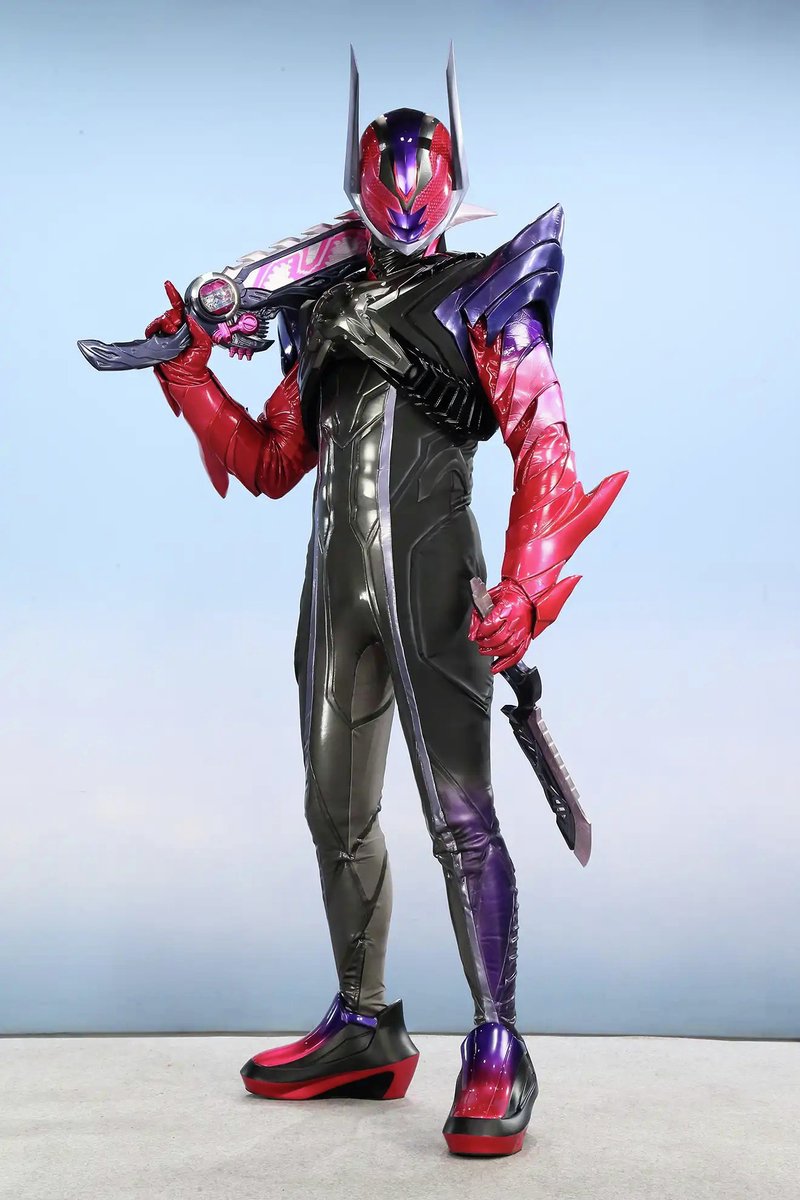 仮面ライダー剣』“橘さん”役の天野浩成さん、再びライダーに変身