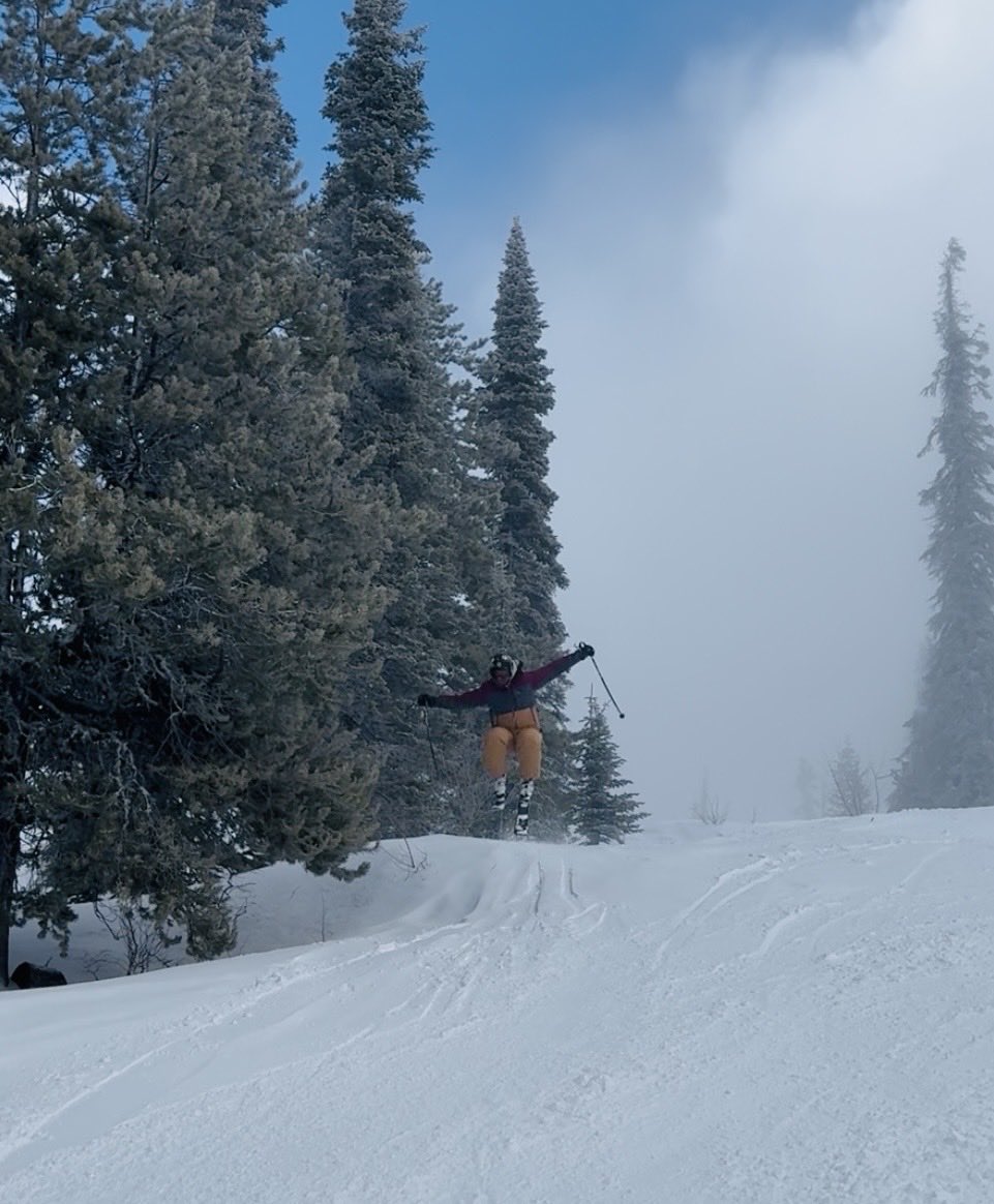 EvanCampbellPHS's tweet photo. Last ski day of the year😢 https://t.co/Q8uaTswxto
