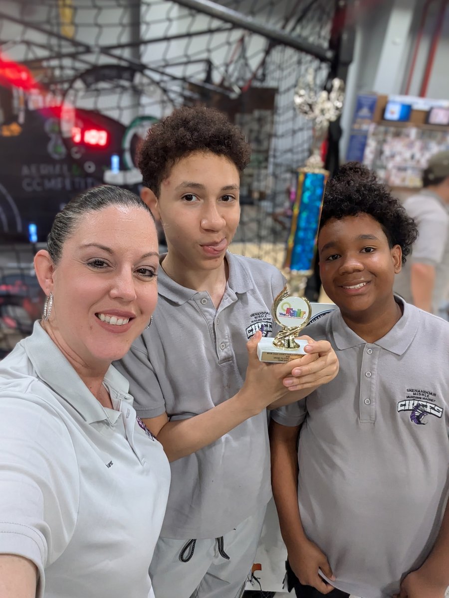 Shenandoah Middle School Museums Magnet tweet media