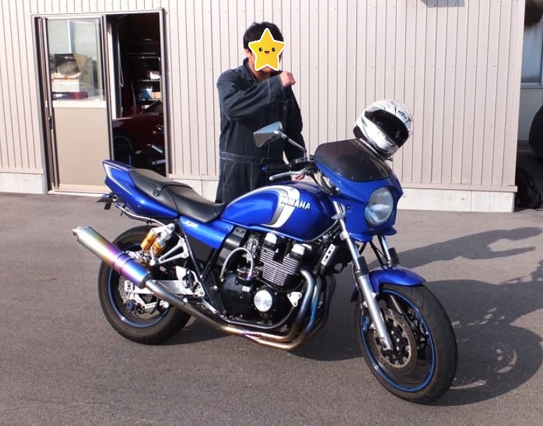 koutan_syougai's tweet photo. 俺たちの愛車自慢【No.120】(再)
今回は、自動車工業科2年生のN 君(村松高校出身)の愛車 平成17年式 ヤマハ XJR400(RH120J)を紹介します。
#俺たちの愛車自慢 #新潟工業短期大学 #自動車 #生涯学習 #自動車整備士 #メカニック #ヤマハ #XJR400 #RH120J #ホンダ #CB4 #カワサキ #ゼファー #モリワキ https://t.co/T0rM5h68eA