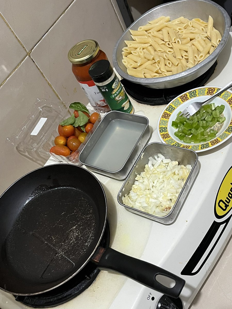 30 hari masak buat sahur 🧑‍🍳

Day 25 Penne all’arrabbiata 🍅🤌

Akhirnya ada niat buat masak yg riweh lg 😘

—————————————————————