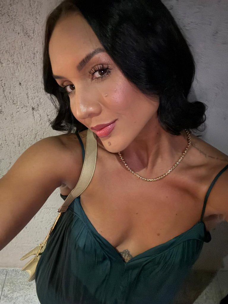 Maxiane 🪞 tweet media