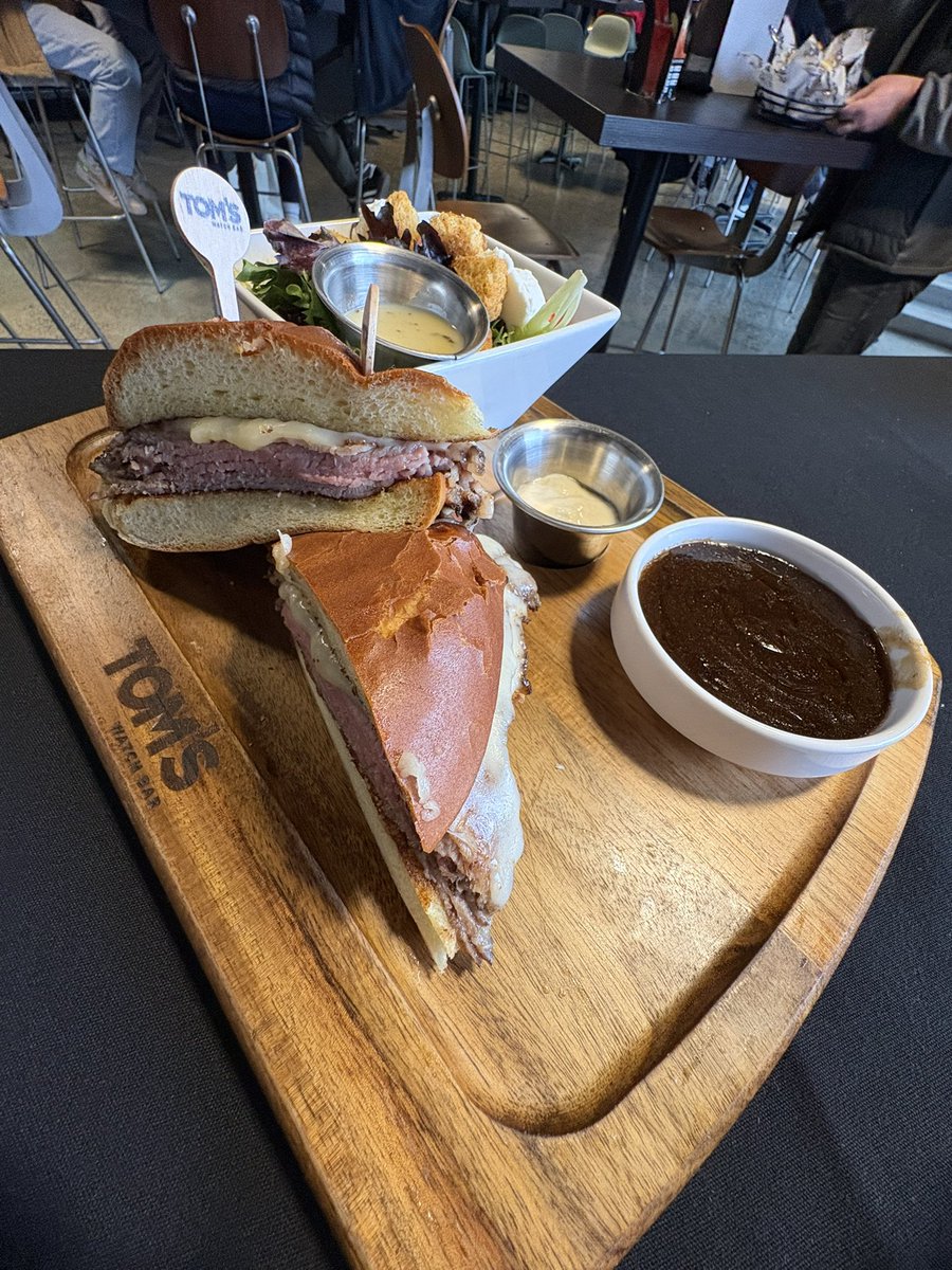 Mike Benton tweet media