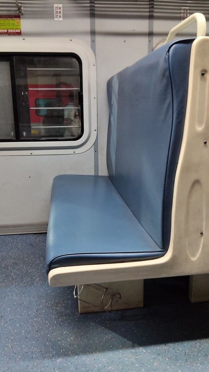 Recently my friend travelled on the new TBM–TPJ Express. After ~7 hours in the chair car, ended up with severe back pain.
Now imagine an elderly passenger sitting on that 90° seat aka bench for 400km
This might be one of the biggest letdowns in terms of passenger comfort (1/n)