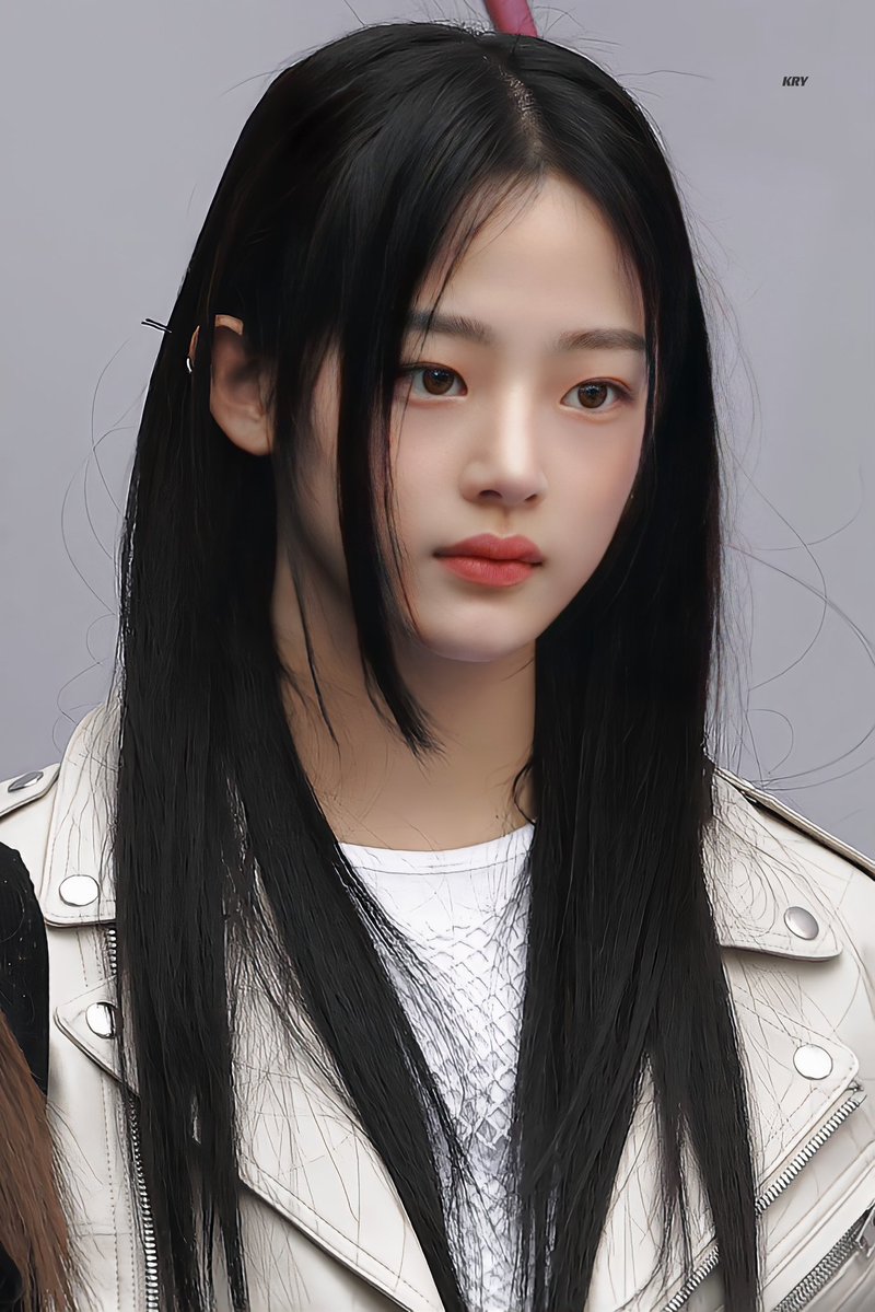 n년전 오늘의 민지 tweet media