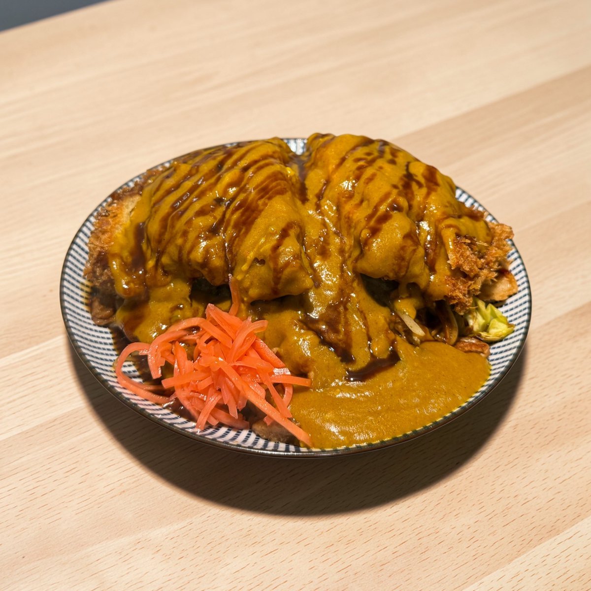 カツカレー焼きそばの最終試作。
悩むぅー

キッチンきらく