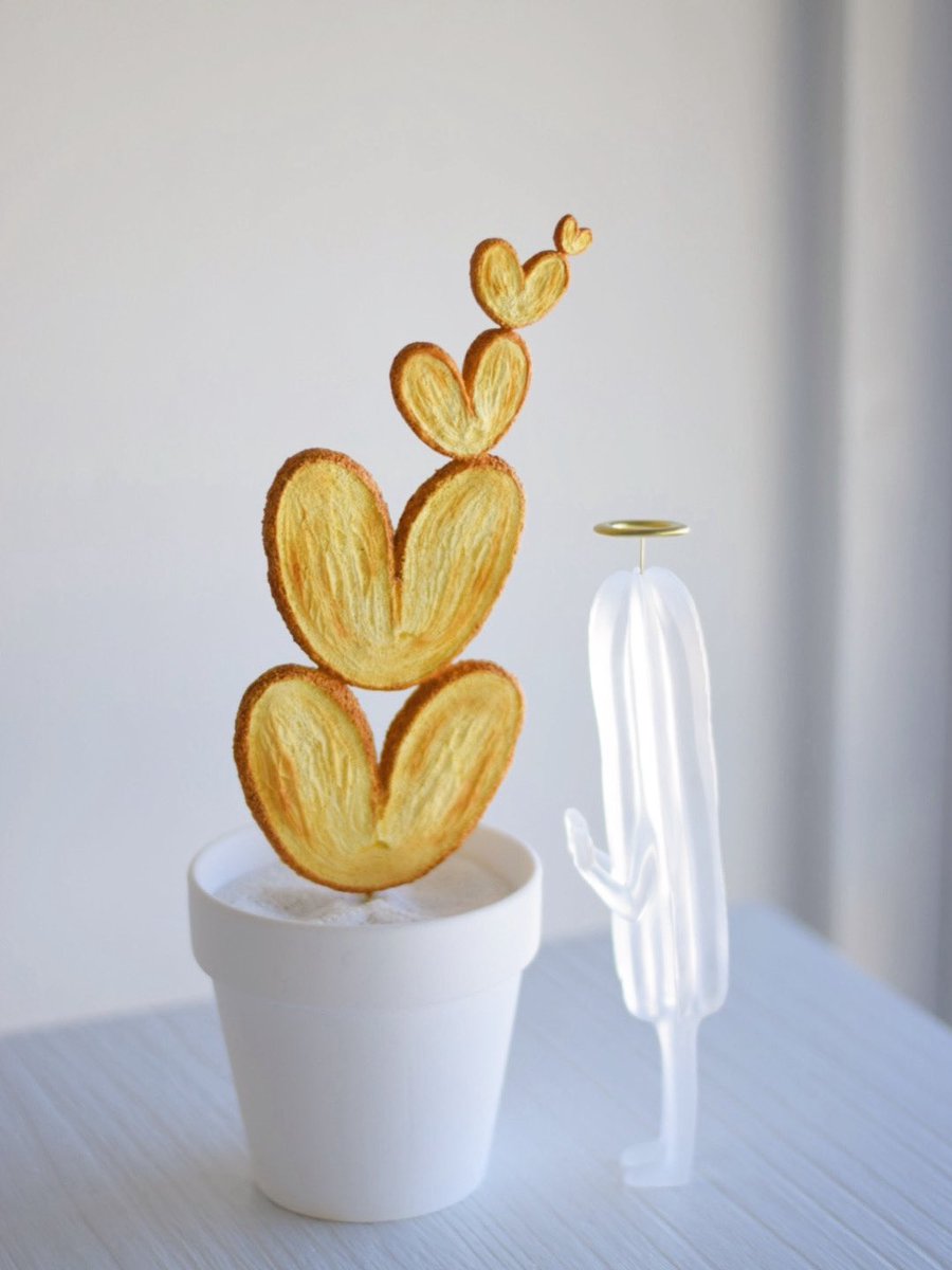 パイの育つサボテン「パイカクタス」
うらの方でサボ天使がこっそり育ててる謎の植物です。

子株の小さなパイが出てくるのですが、出てきた分だけサボ天使が食べているので見た目は変わりません👼