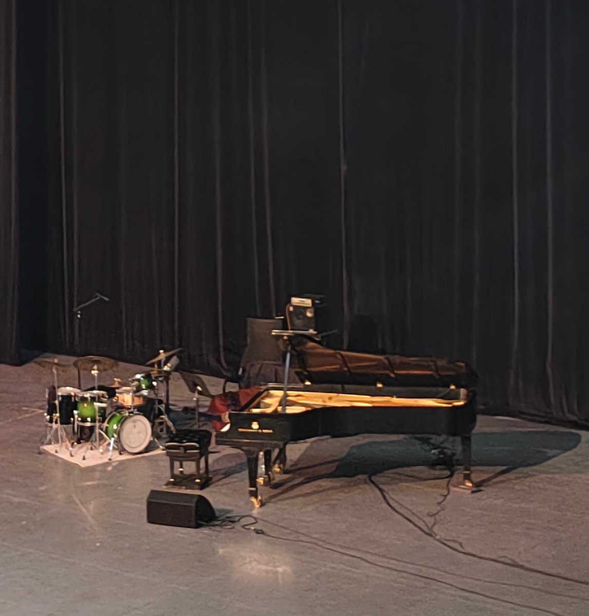 itza rjs tweet media