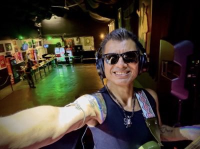 Prueba de sonido lista en el Rockol Vuh para 25 Aniversario de Remedios. Ya está Sold Out asi que ya no hay boletos y por lo tanto no habrá venta de boletos en taquilla, solo Tienda Verde.

Nos vemos, a las 9 pm va Carol y a las 10 pm vamos nosotros.

Gracias Almas Verdes,