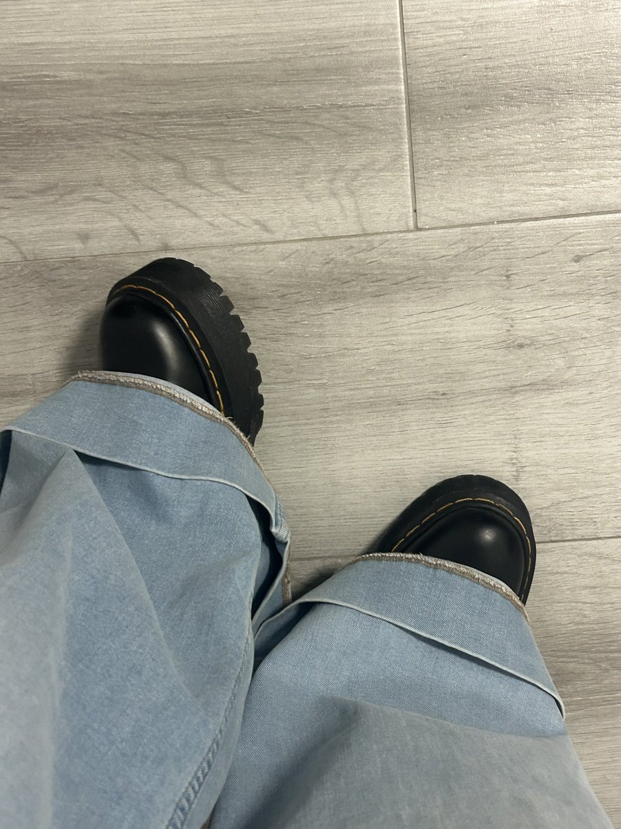 diosathai's tweet photo. just send and repeat 
#findom #moneyslave https://t.co/l2m8kcI6kt