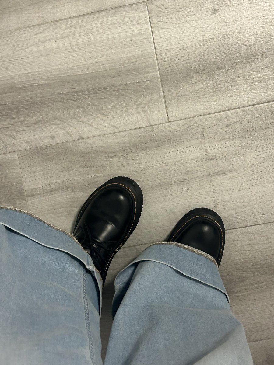 diosathai's tweet photo. just send and repeat 
#findom #moneyslave https://t.co/l2m8kcI6kt