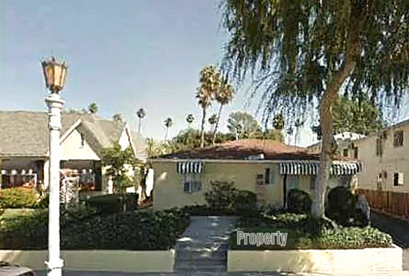 baroncastillo's tweet photo. For Sale 4 Units 1104 N. Lake Ave, Pasadena CA 91104. 8,618 SF Parcel. Developers can achieve an estimated 15-20 units with a 4-story 'Wedding Cake' structure. Bungalow Heaven district, Transit-Priority Area. 1104 N. Lake Ave is not just a lot; it's the future of North Pasadena. https://t.co/FOHETlRuxG
