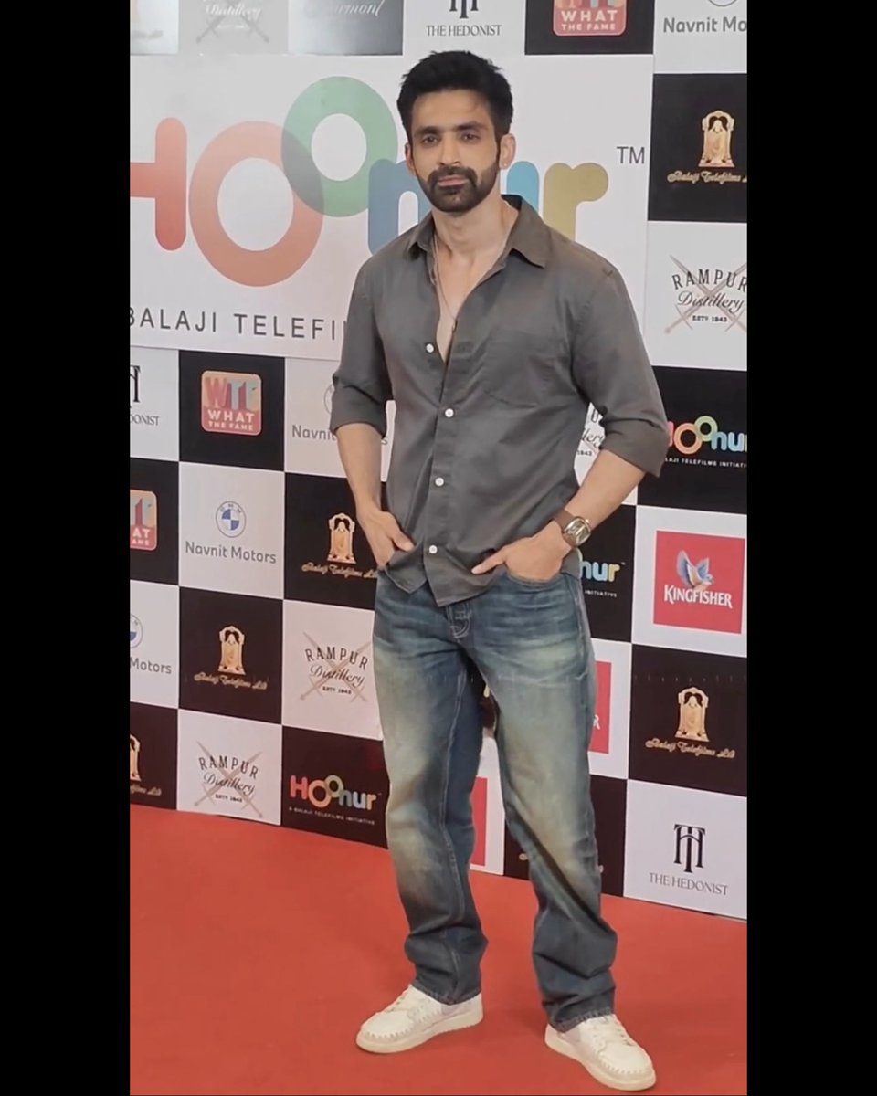 arjitanejaworld's tweet image. Arjit Taneja arrives at Hoonur Launch Party @arjitaneja 🩶

#ArjitTaneja #Actor #LaunchParty #BalajiTelefilms #Hoonur