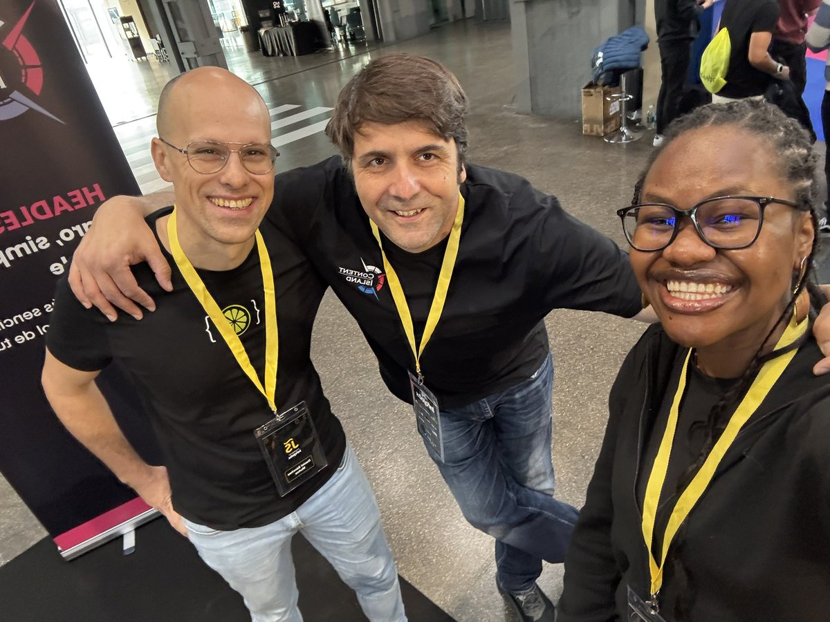 igwegbechidinma's tweet photo. First time in Madrid, first JSConf ☕💻 #JSConf #Madrid https://t.co/fPSnIc6HLI