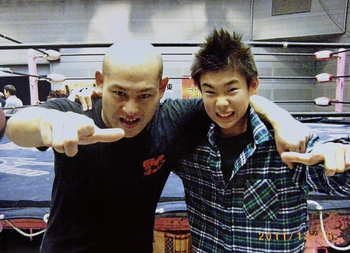 harutoki86109's tweet photo. くまもと駅前プロレスさんたくさんのご来場ありがとうございました！
熊本の皆さんの温かい声援がすごく力になってAMAKUSAさんと勝利することができました！

九州地名タッグマッチの中しれっと晴斗希はいましたが、九州プロレス桜島選手との試合には人知れず思い入れがありました！
プロレス教室で教えて頂いたあの頃から15年。先生の前に立つことができました！またぜひもっと！
#noah_ghc
#qpro
