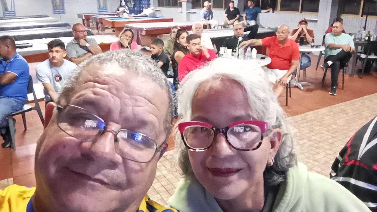 JuanRodriguezD's tweet photo. En el club américa en Barquisimeto. Disfrutando con los panas https://t.co/e4Obpt0mmn