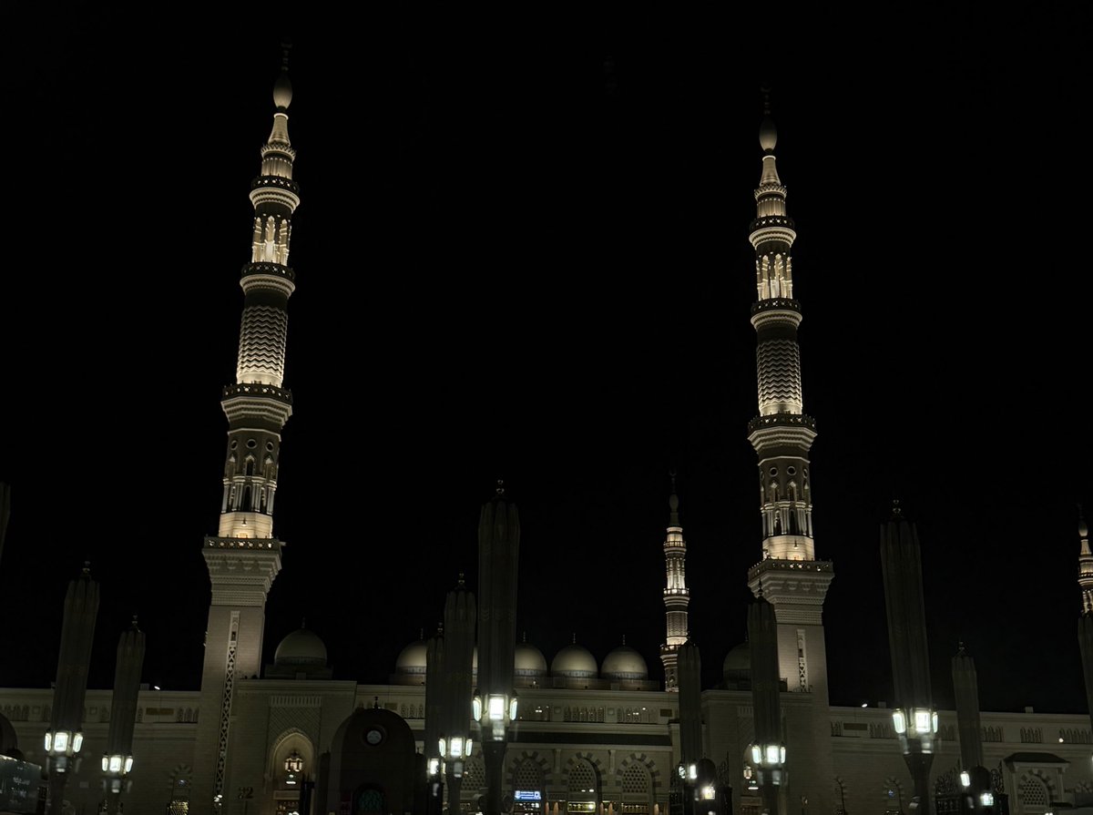 B 𖤐⃟ tweet media