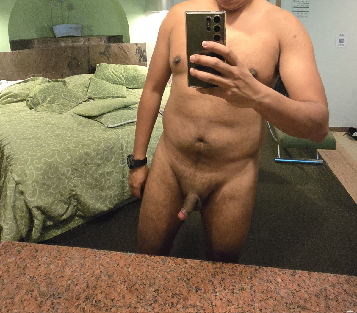 Alguna pareja SW o hotwife que quiera acompañarme ahorita en el Tikal?? Tengo habitación disponible 😈🔥
