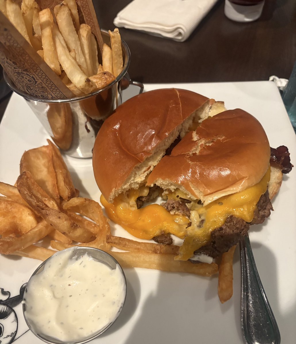 Becky “Reed” Tard tweet media