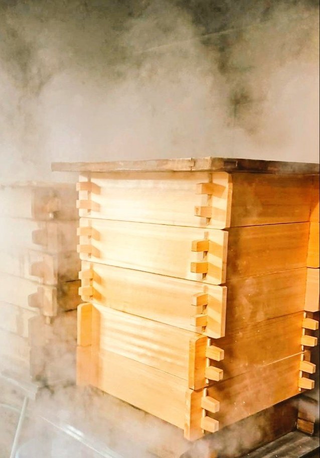 いわきであった給食の赤飯廃棄問題についてですが。

弊社では大切な故人のご法要のご注文のお客様で三十三回忌、五十回忌でよく「紅白まんじゅう」や「赤飯」をご注文をいただきます。