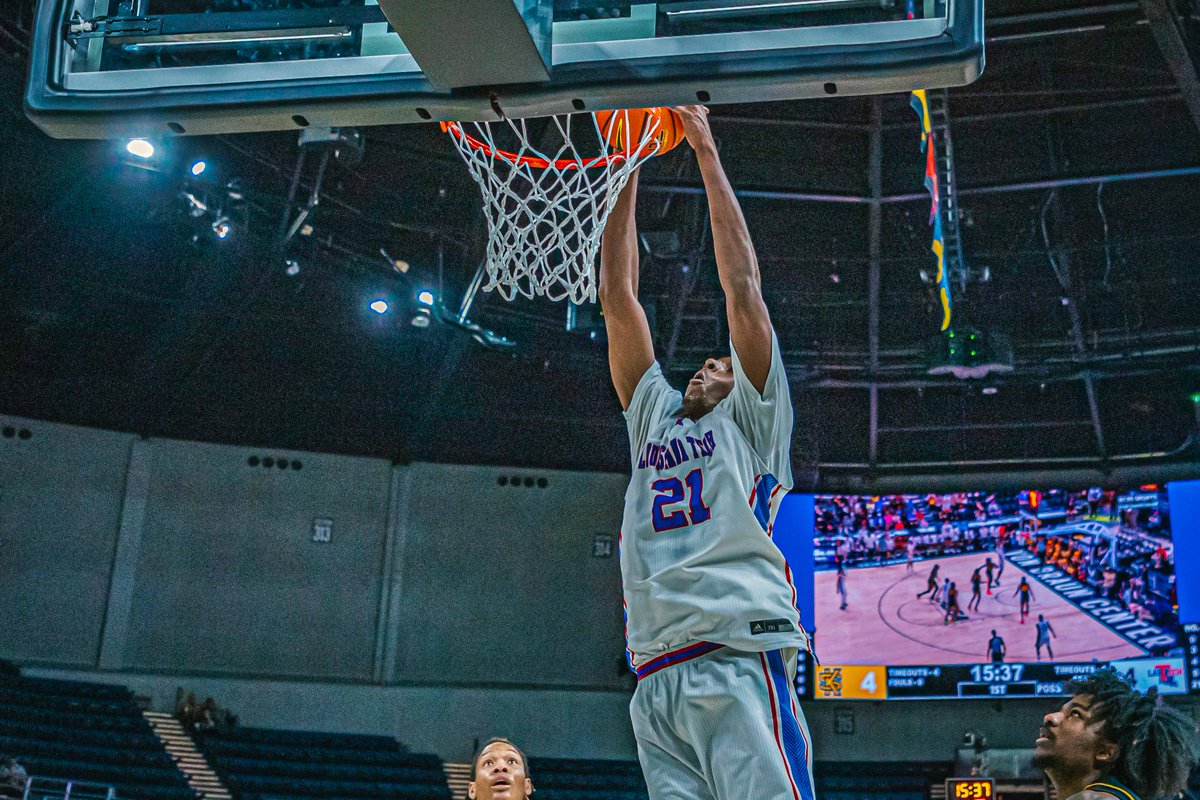 Bulldog Basketball 🐶🏀 tweet media