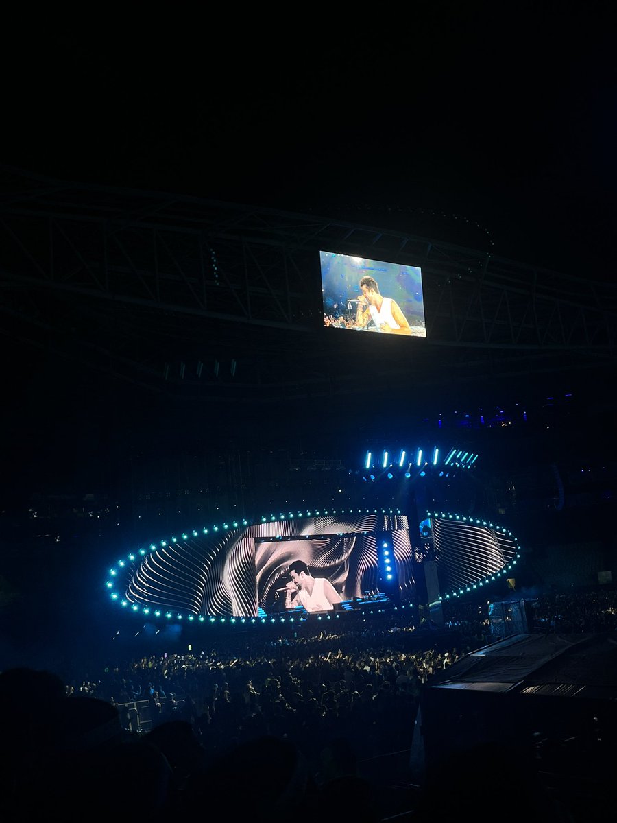 máh BIEBERCHELLA tweet media