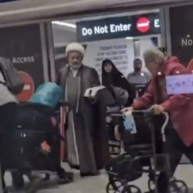 Charles Foster Kane tweet media