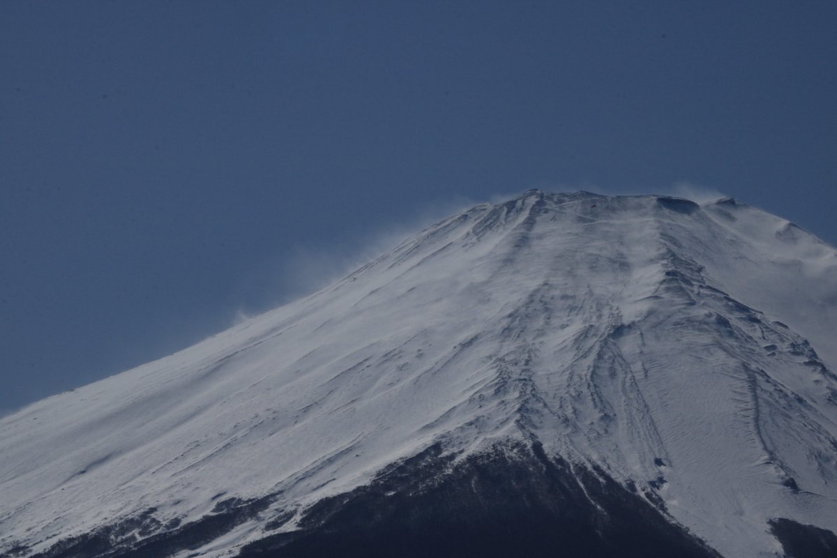 TinyWillCreate's tweet photo. 久しぶりに雲一つない。雪化粧を観に山中湖への日帰りドライブ https://t.co/rUACHFKLUH