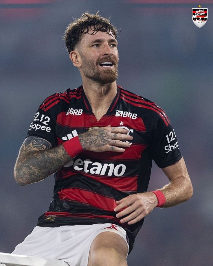 As pessoas só vão entender a dimensão do Léo Pereira na história do Flamengo quando ele se aposentar 

Ídolo sagrado