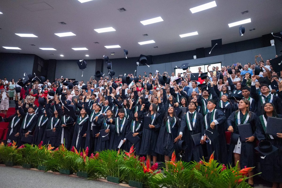 La UNEMI abrió sus puertas a diversas instituciones educativas del cantón para acompañar y celebrar uno de los momentos más significativos en la vida académica de cientos de jóvenes: su ceremonia de graduación de bachillerato. 🎓👏🏼
Nota completa aquí: ⬇️
unemi.edu.ec/index.php/2026…