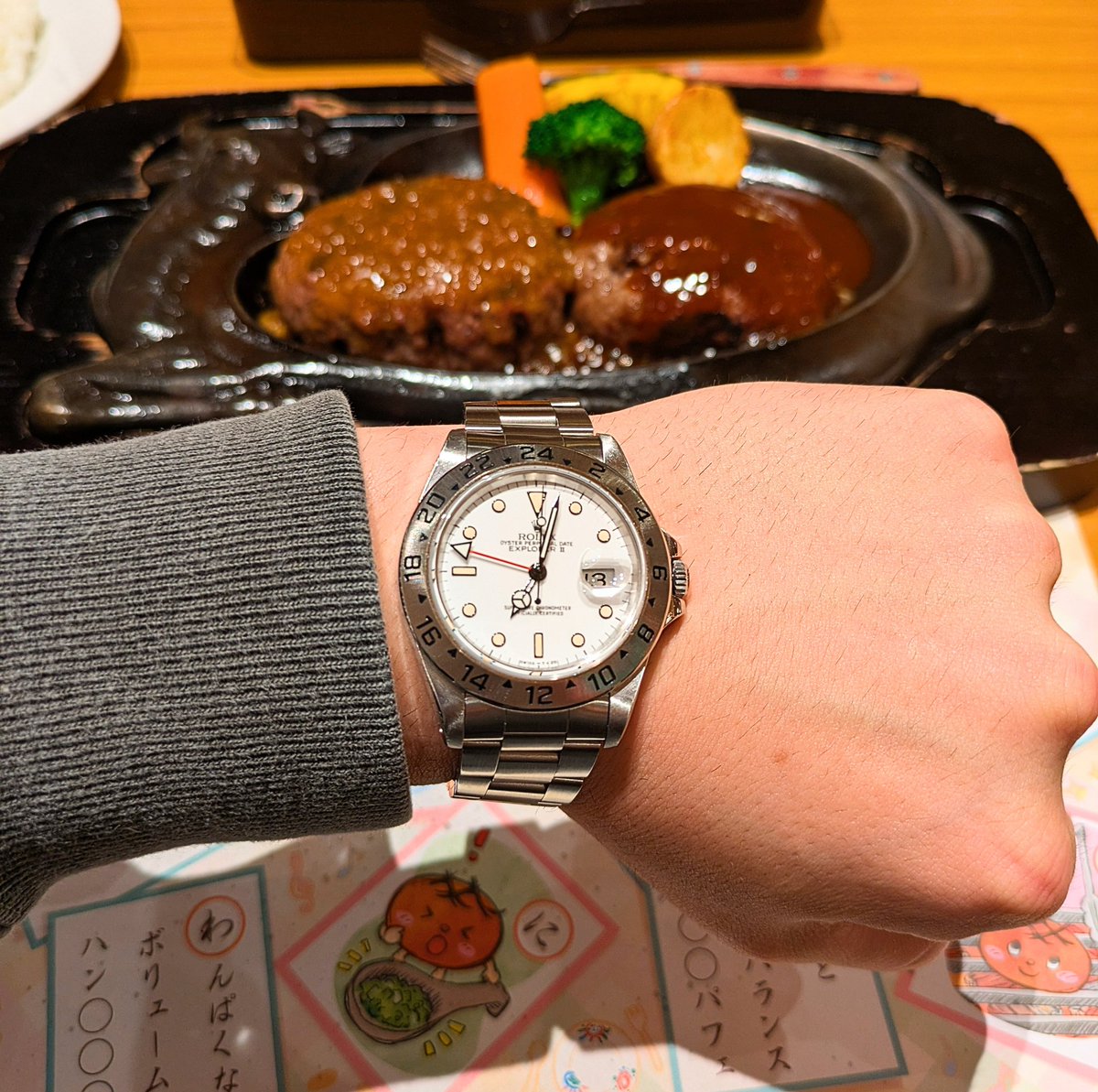 out_rolex_16570's tweet photo. 静岡旅行🚄
#げんこつハンバーグ
#さわやか
#すきカフェ
#rolex
#ExplorerII https://t.co/v8IMfUq4kD