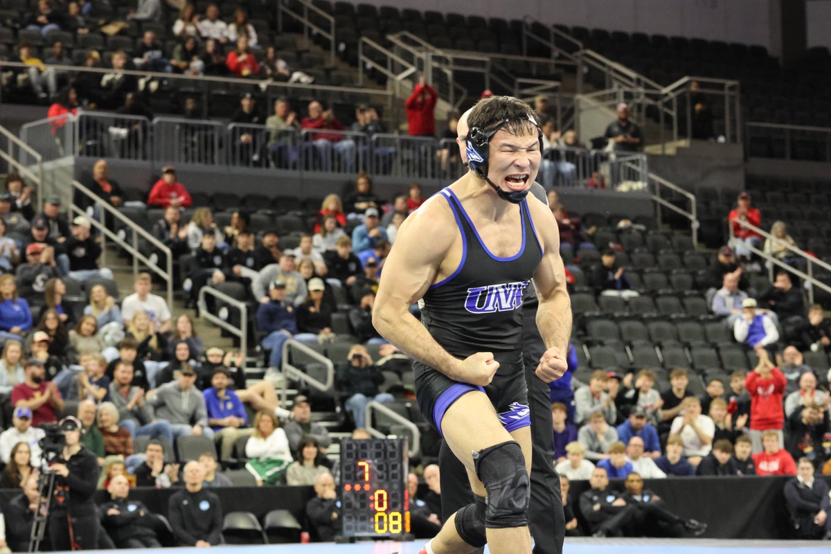 loperwrestling's tweet photo. 174 lbs. National Champion!!
Auggie Batsuuri!!! https://t.co/9yRAzoccnD
