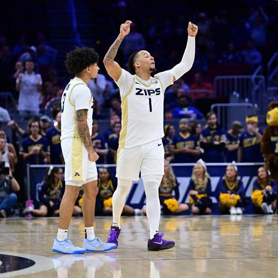 Zips Barstool 🦘 tweet media