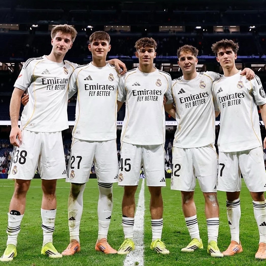 FabrizioRomano's tweet photo. ⚪️🏡 Álvaro Arbeloa: “It’s important to have academy players in the team”.

“This is for what they do, the values and the DNA of Real Madrid they have”. https://t.co/8EeooptFRv